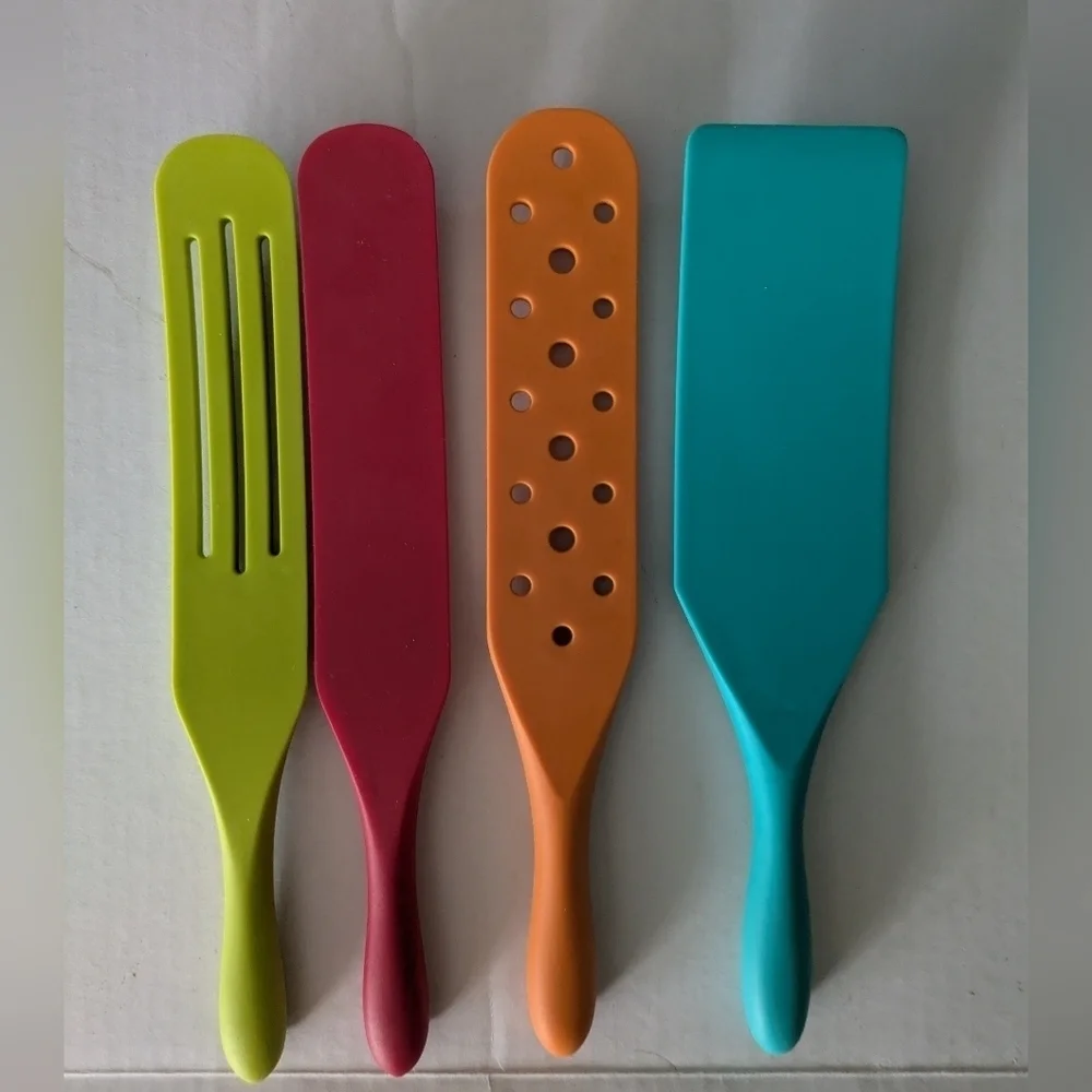 Mad Hungry Set of 4 Silicone Spatula,Etc